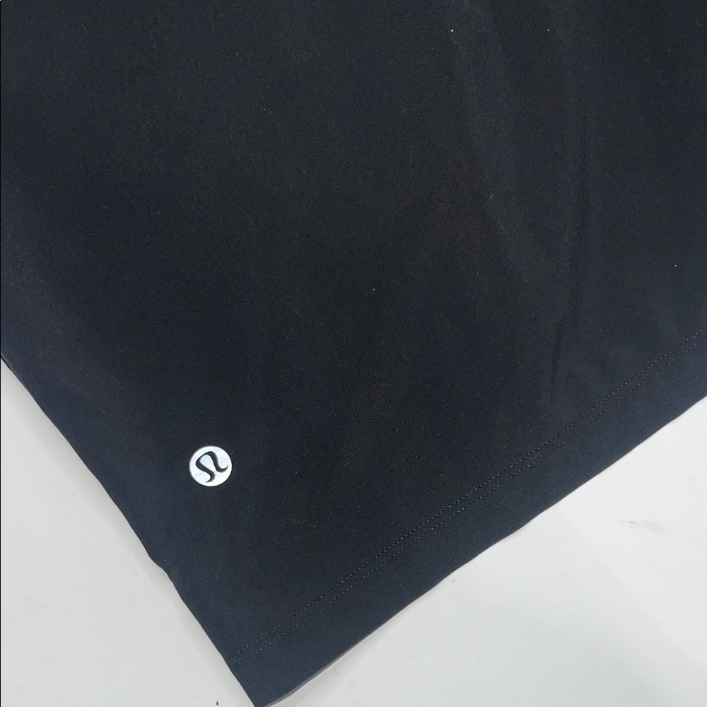 lululemon athletica Black High Waist Shorts Women’s size large - Picture 2 of 9